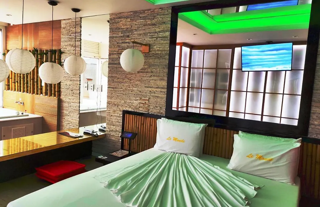 Motel Le Monde (Adults Only)-1
